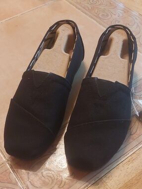 Toms Black Canvas Slip-On Flats